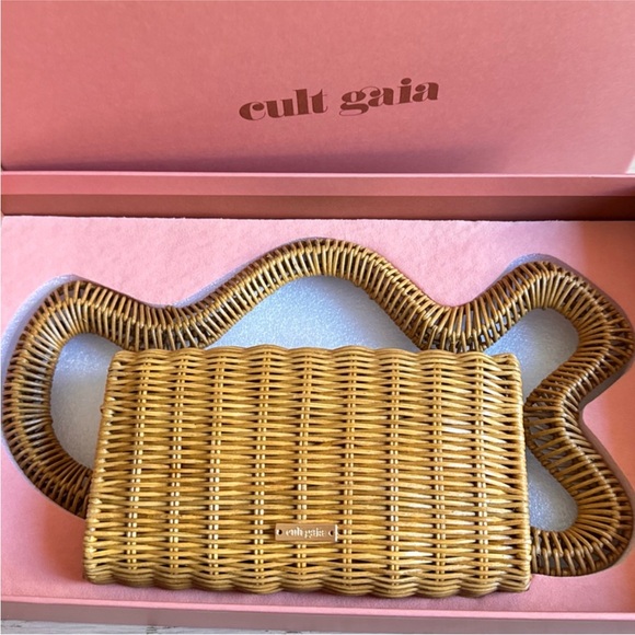 cult gaia Handbags - Cult Gaia Elsa Clutch in Natural NIB